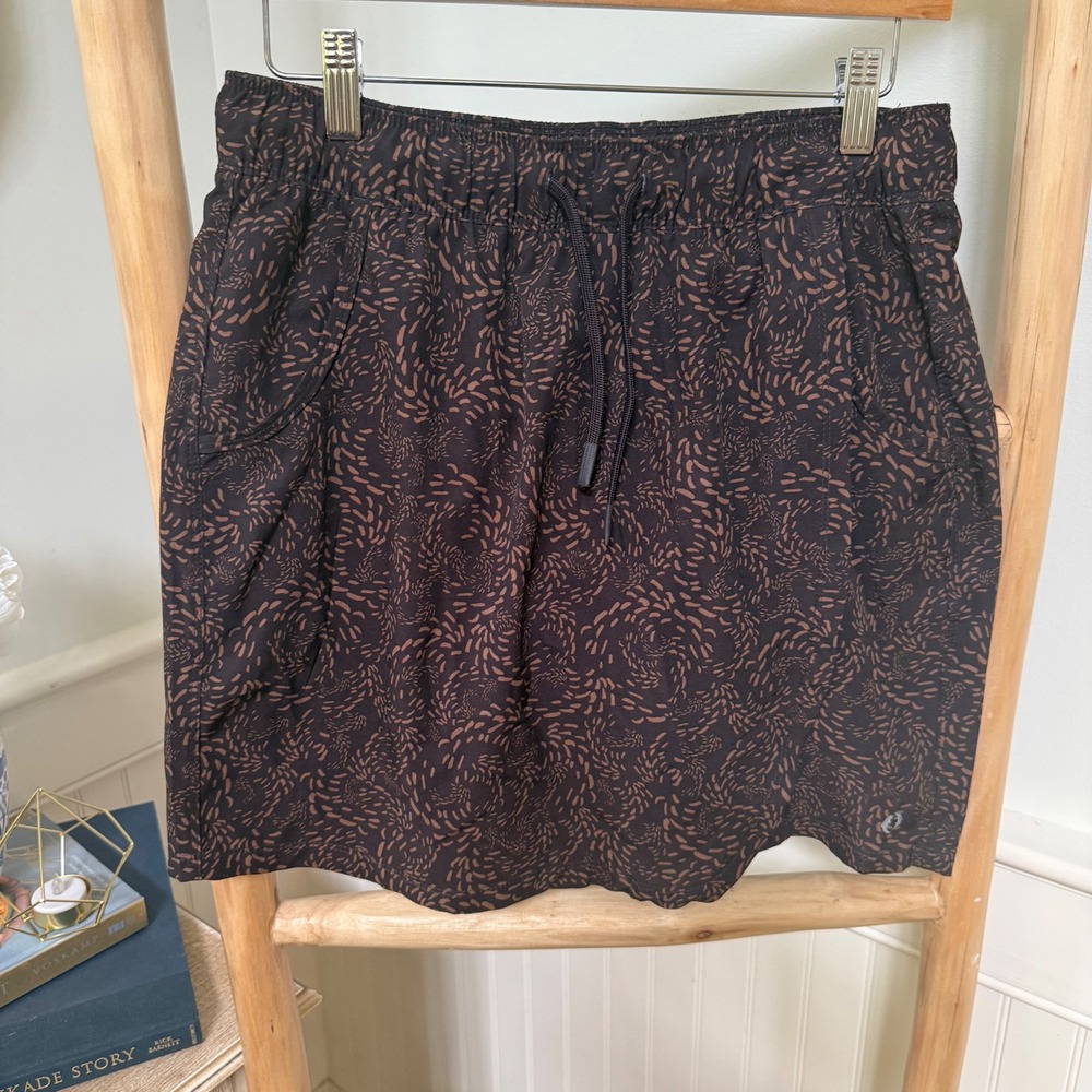 The American Outdoorsman Women Brown Abstract Print Active Skort S Drawstring